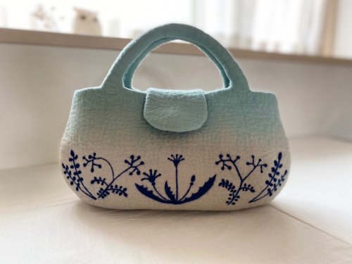 羊毛刺繡フェルトバック＞オーダー制作いたします ｜作品｜新着